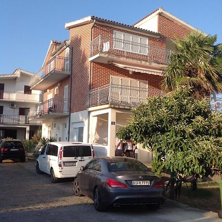 Apartments More Pirovac Exterior foto